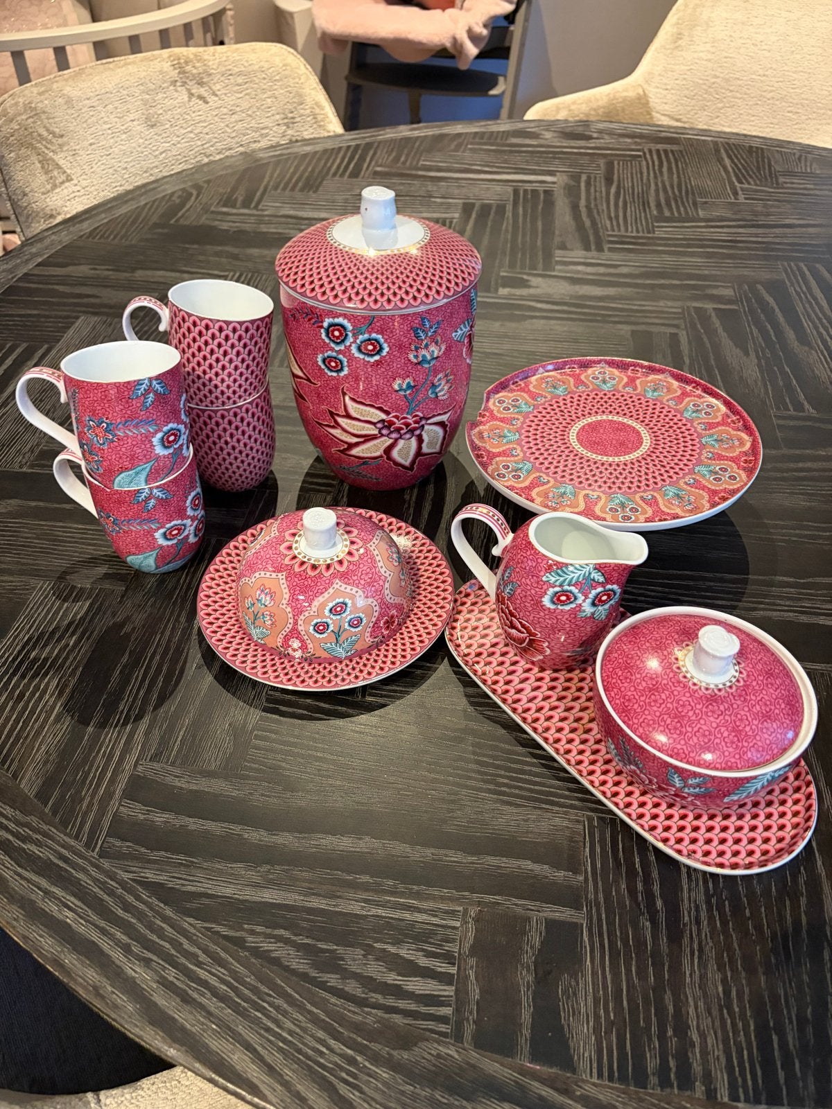 Pip Studio serviesdelen - FLOWER Roze serie, Gebruikt, Pip Studio, Ophalen of Verzenden, Bord(en)