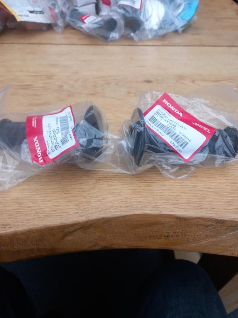 Honda MTX NOS Handvaten Origineel - Per set of 5 sets, Ophalen of Verzenden, Nieuw