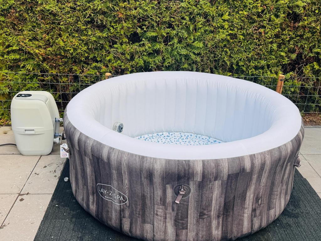 Lay-z-spa jacuzzi, Ophalen, Zo goed als nieuw, Filter, Opblaasbaar