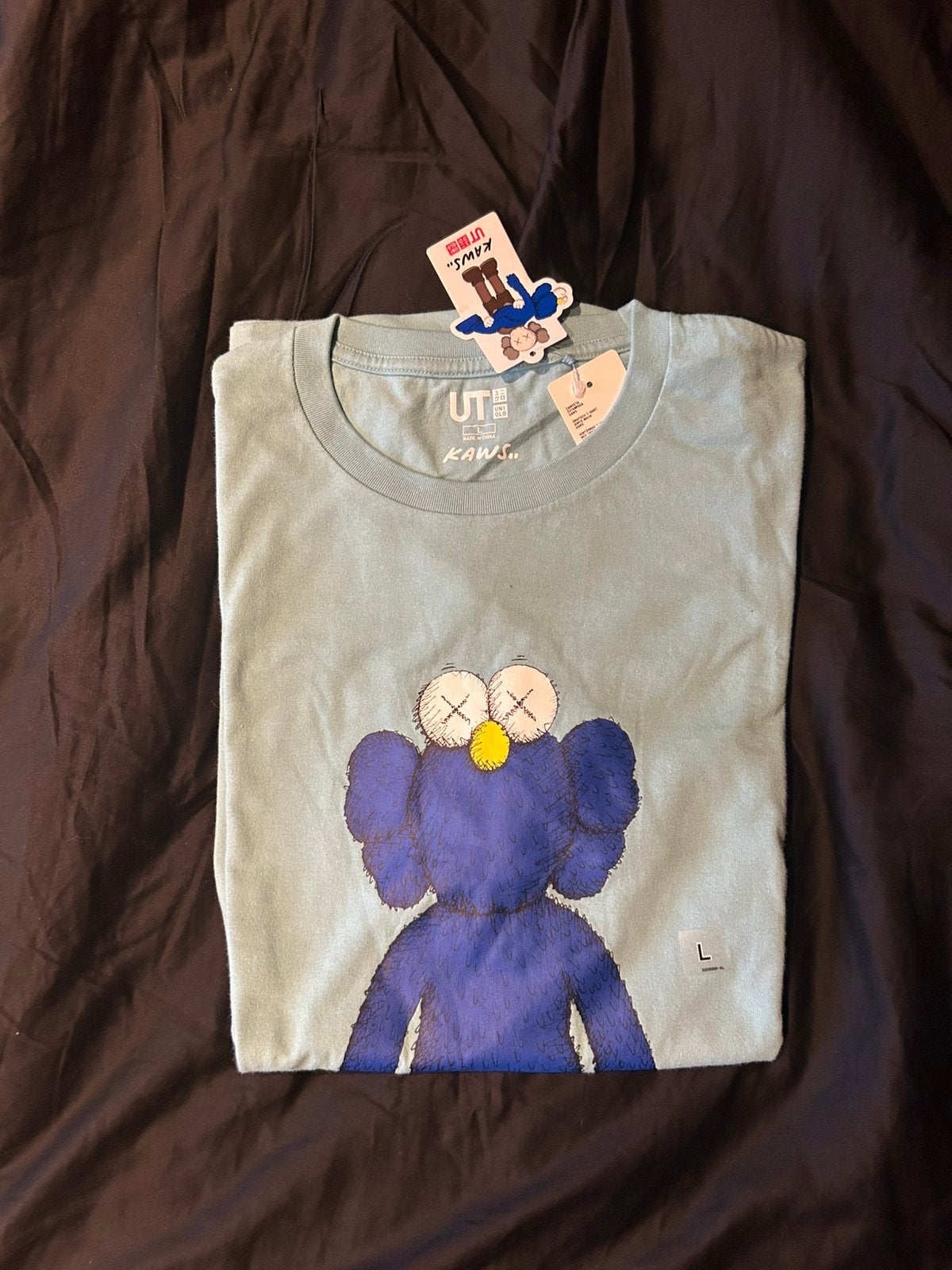 KAWS T-shirt maat L, Ophalen of Verzenden, Nieuw, Maat 52/54 (L), Blauw