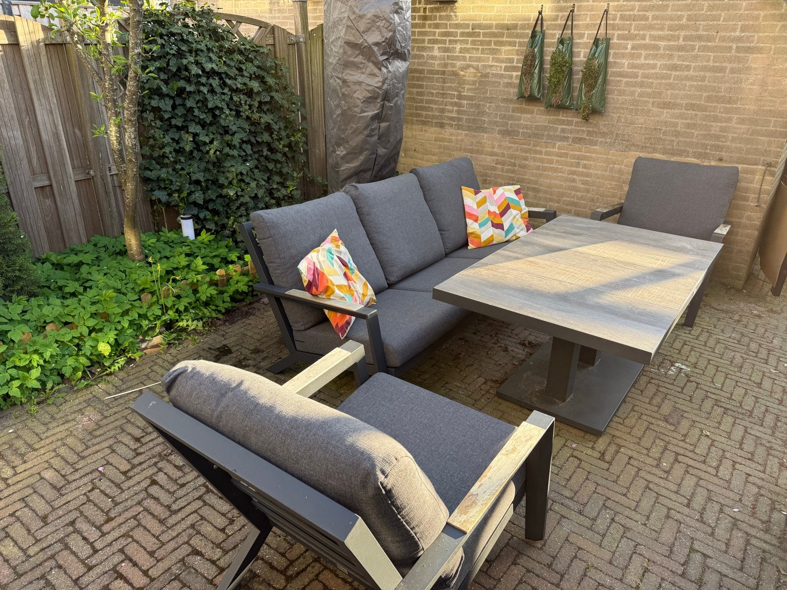 Complete loungeset met parasol, Ophalen, 5 zitplaatsen, Gebruikt, Aluminium