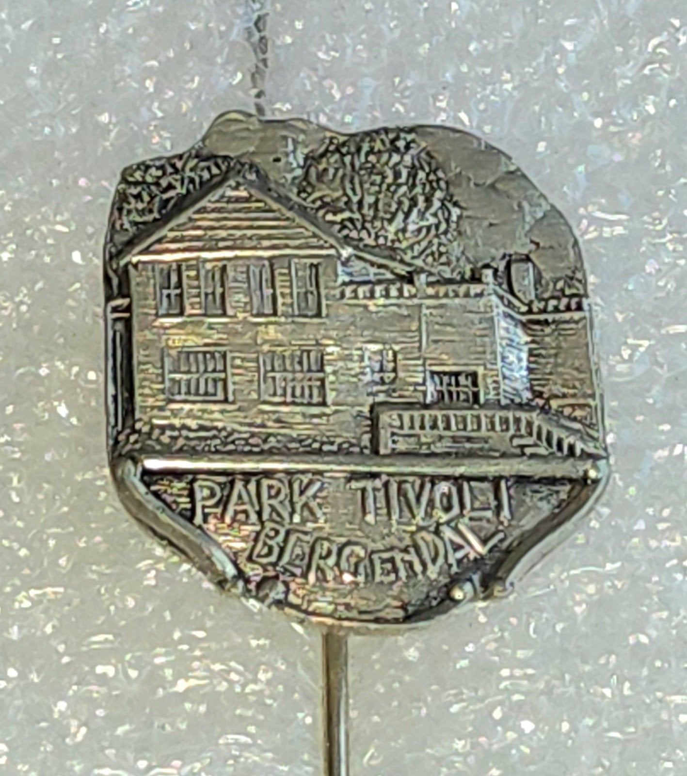 Vintage Speldje Park Tivoli Bergendal, Ophalen of Verzenden, Gebruikt, Overige onderwerpen, Speldje of Pin