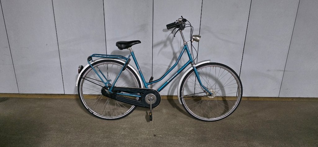 Een Batavus damesfiets met 3 versnellingen en trommelremmen., Ophalen, Gebruikt, Versnellingen, Batavus