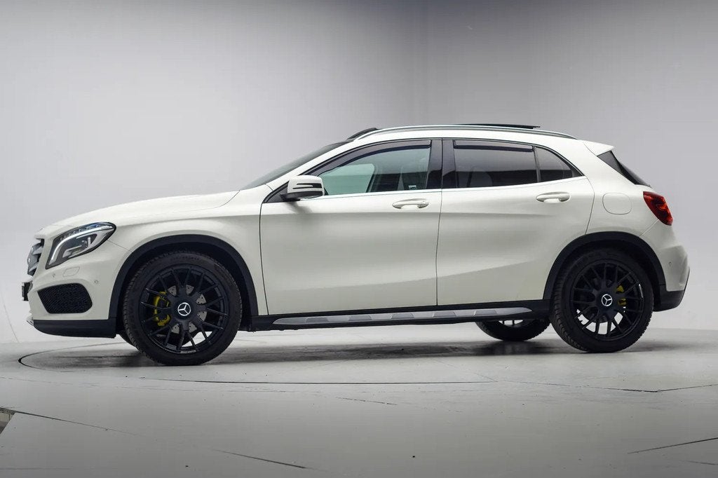 Mercedes-Benz GLA 200 Edition 1 [Camera Trekhaak Panoramadak, Gebruikt, 715 kg, Wit, 1595 cc