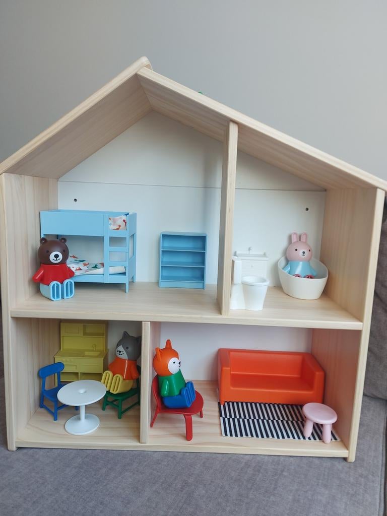 FLISAT poppenhuis met HUSET meubels/figuurtjes (NIEUW!), Kinderen en Baby's, Speelgoed | Poppenhuizen, Ophalen, Nieuw, Poppenhuis