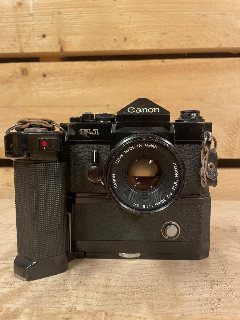 Canon F-1 met 50mm lens en motor drive, Audio, Tv en Foto, Ophalen, Gebruikt, Spiegelreflex, Canon