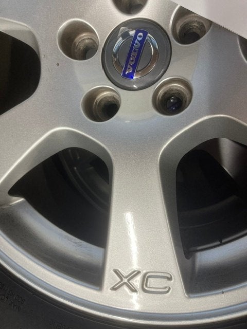 Winterbanden Volvo XC60 - 17” (235/65R17), Ophalen, Gebruikt, Banden en Velgen, 17 inch