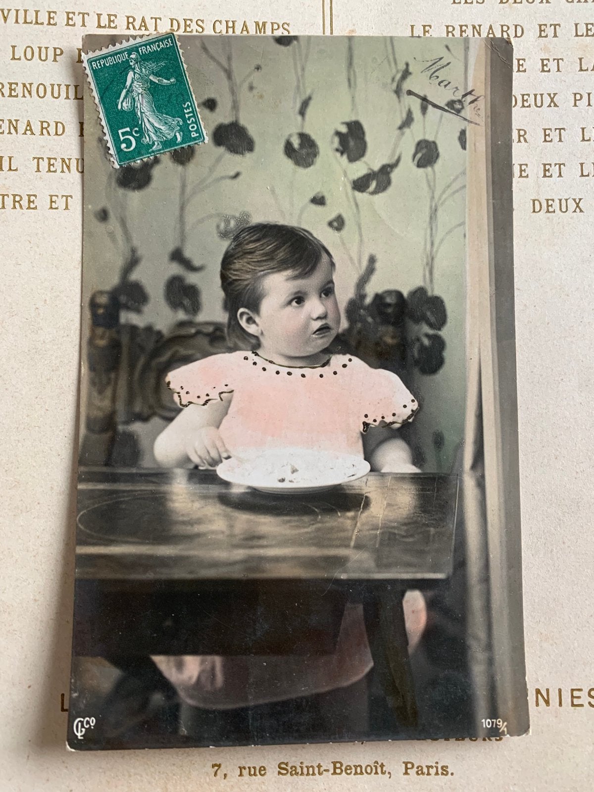 Meisje aan tafel (LI), Ophalen of Verzenden, Voor 1920, Gelopen, Kinderen