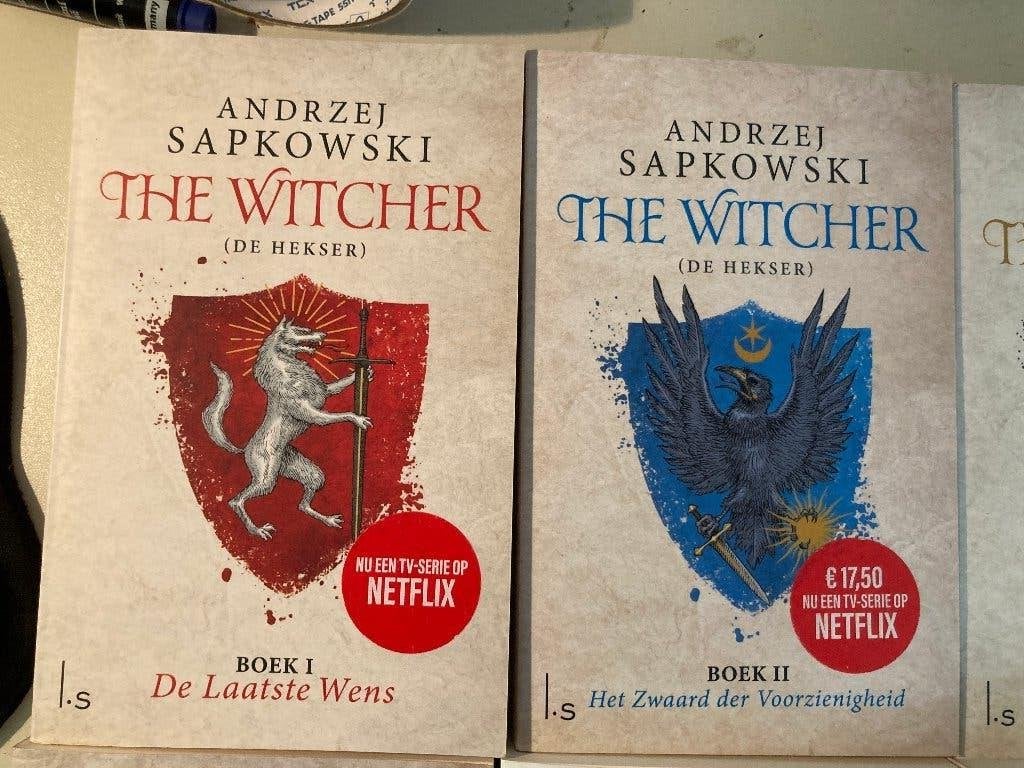 T.K. The Witcher compleet 8 delen in nieuwstaat, Ophalen of Verzenden, Zo goed als nieuw, Andrzej Sapkowski