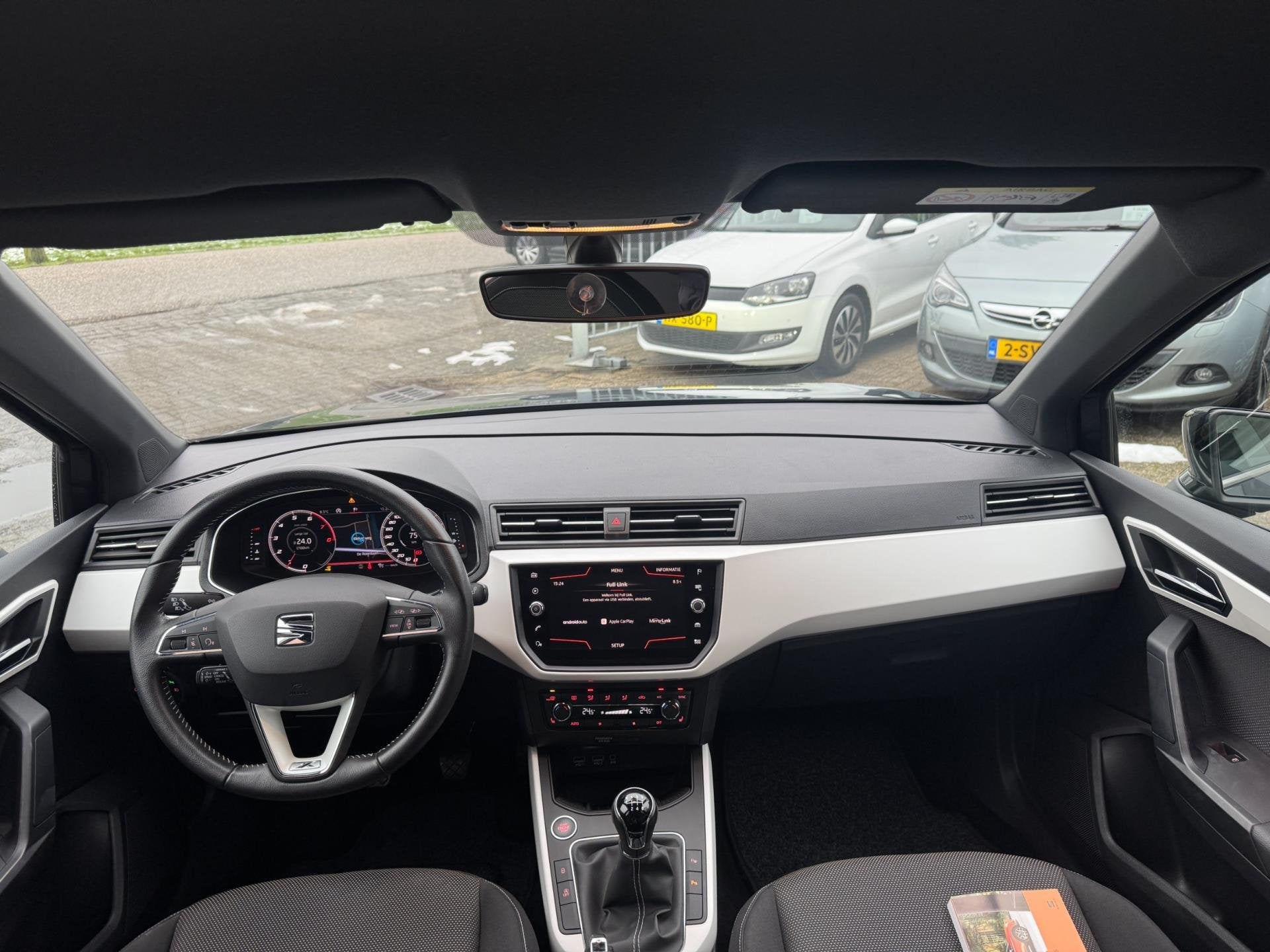 Seat Arona 1.0 TSI Xcellence Business Intense TREKHAAK / VIR, Auto's, Seat, Dealer onderhouden, Stof, Gebruikt, Automatische klimaatregeling