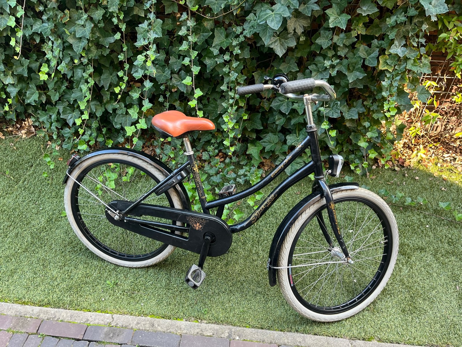 Zwarte Sparta Young meisjesfiets 24 inch met terugtraprem, Ophalen, Terugtraprem, Sparta, Gebruikt