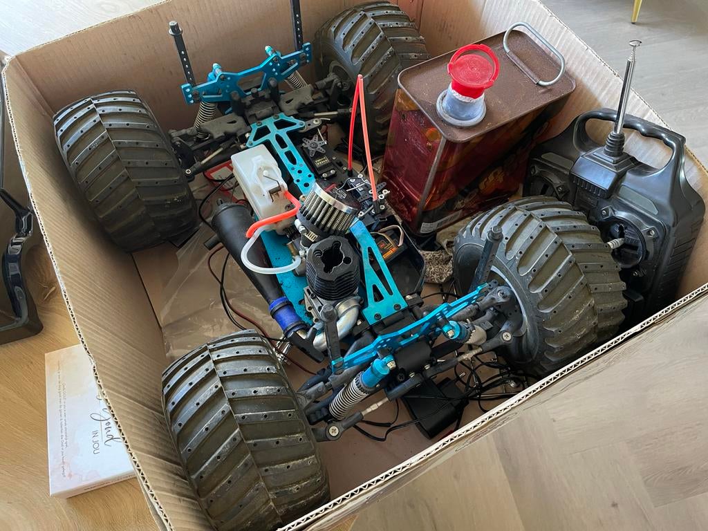 RC Brandstof Auto - Super Monster 1:8 Schaal, Hobby en Vrije tijd, Overige merken, Gebruikt, Auto, Groter dan 1:32