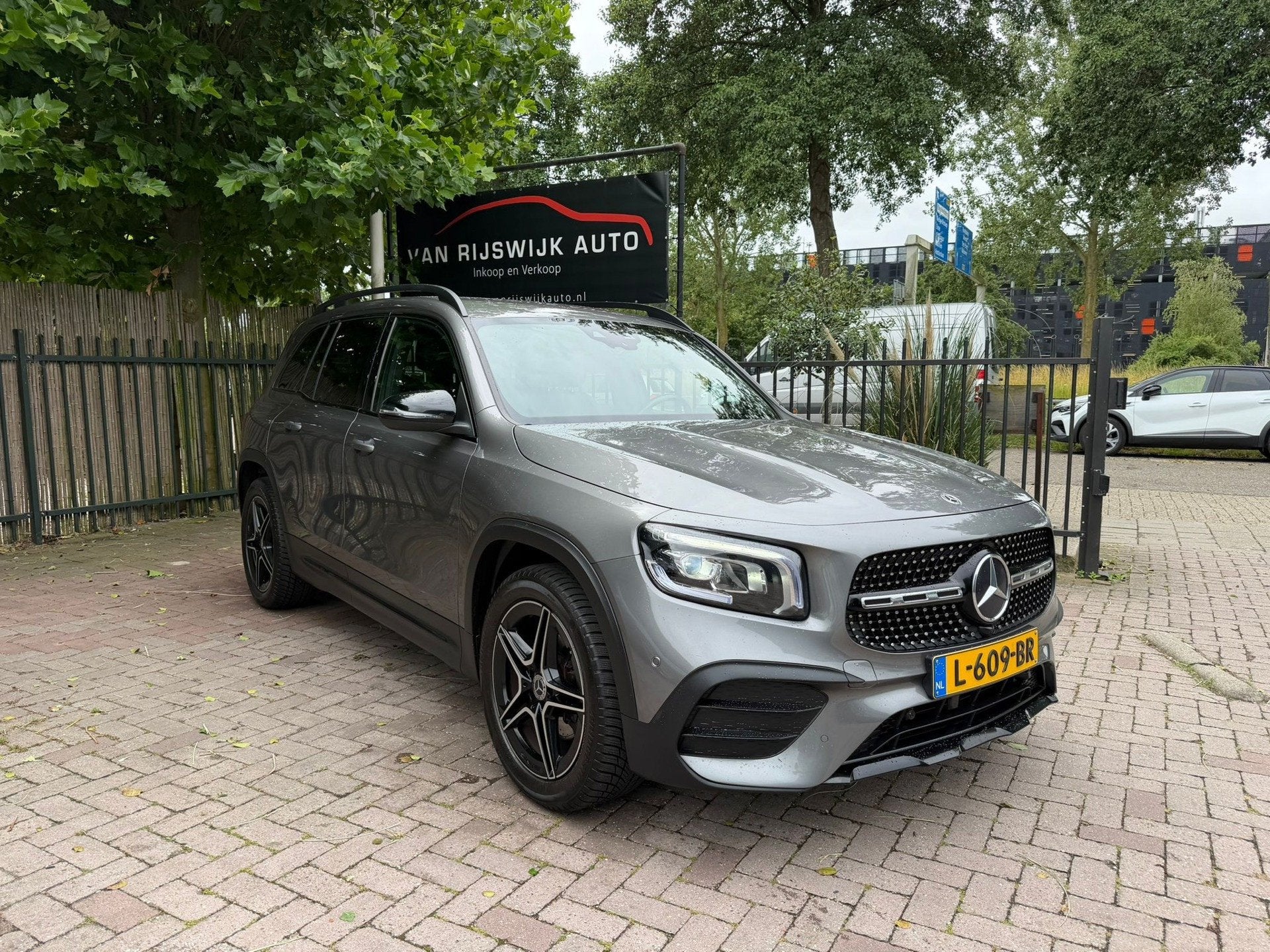 Mercedes-Benz GLB 200 Business 16390NETTO AMG Xenon Leder Pa, Auto's, Mercedes-Benz, Euro 6, 4 cilinders, 163 pk, Origineel Nederlands