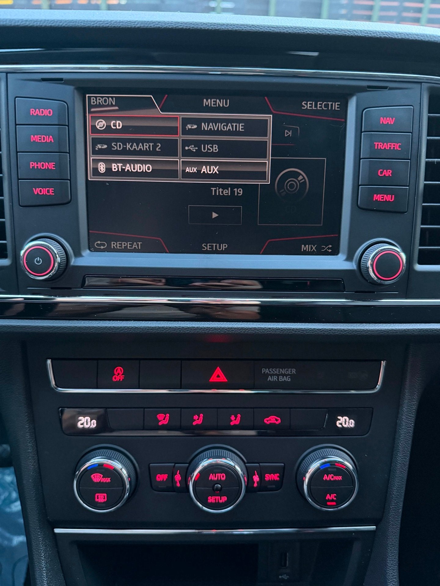 Foto 22 van Seat Leon ST 1.0 EcoTSI Style Connect 2016 CRUISE|NAVI|NAP