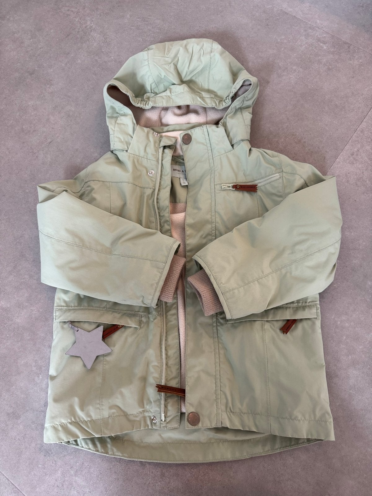 Mini A Ture winterjas, maat 110, groen, wind- en waterdicht, Ophalen, Gebruikt, Jongen of Meisje