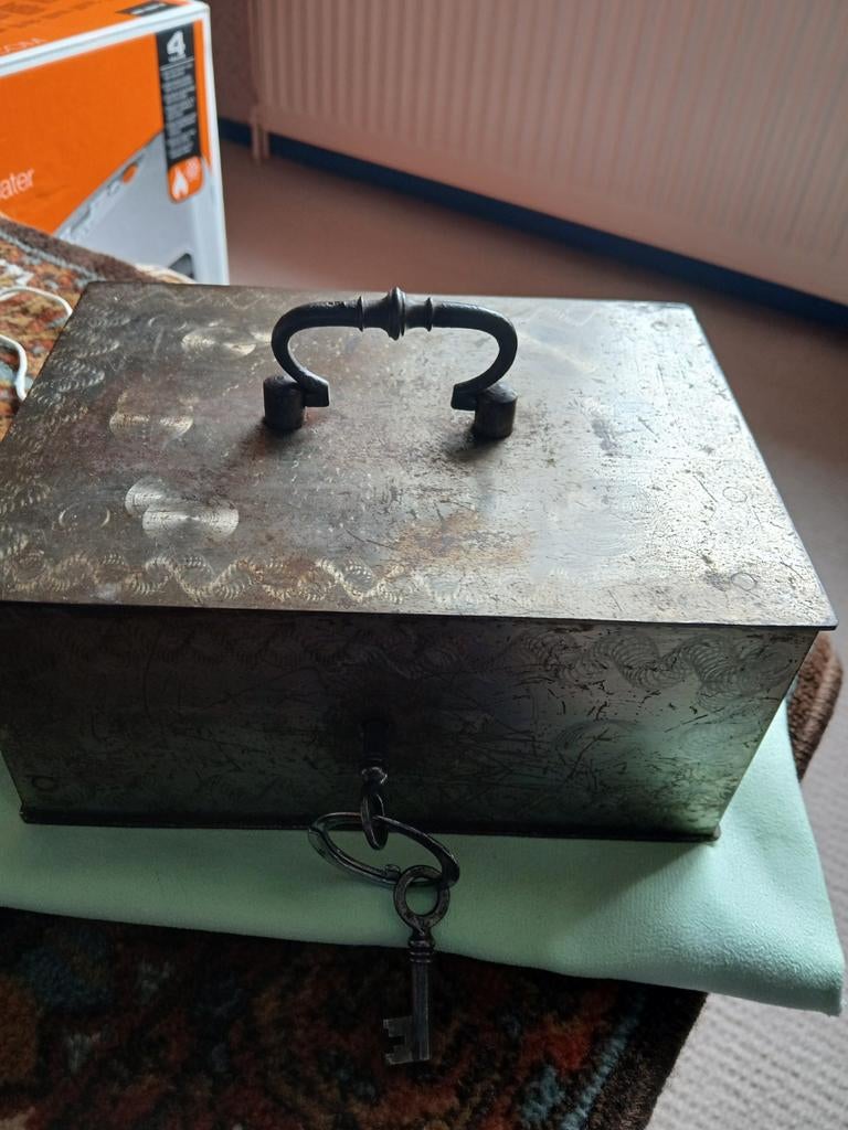 Antieke geldkist Beaumont, Ophalen of Verzenden