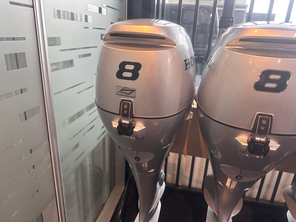 HONDA 8 PK REMOTE CONTROLE, ELEKTRISCH GESTART € 33, Niet ingevuld, Niet ingevuld, Nieuw, Benzine