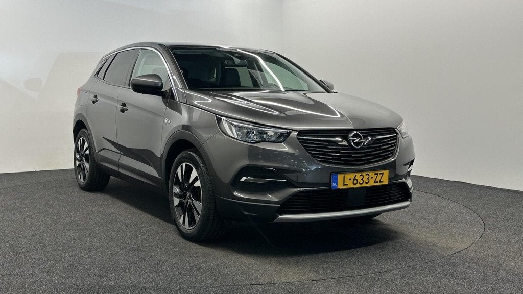 Opel Grandland X 1.2 Turbo Business Executive CARPLAY LM NAV, Voorwielaandrijving, Gebruikt, 1199 cc, Met garantie (alle)