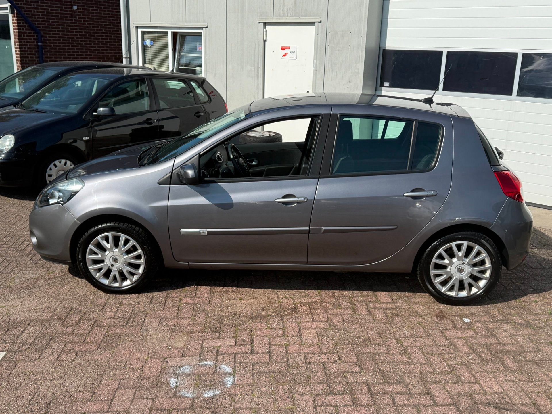 Renault Clio 1.6 Dynamique, Auto's, Renault, 535 kg, Gebruikt, 4 cilinders, 1165 kg
