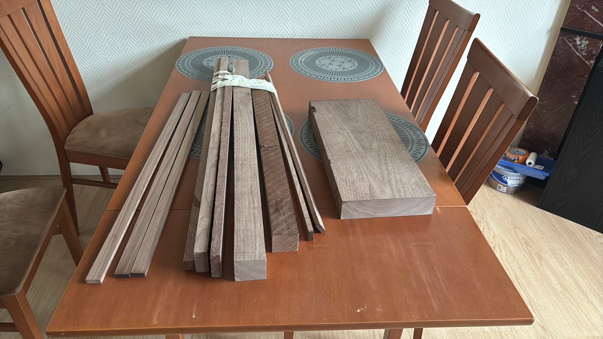 Amerikaans noten hout. Latten en blok, Ophalen, Zo goed als nieuw, Plank, 50 mm of meer