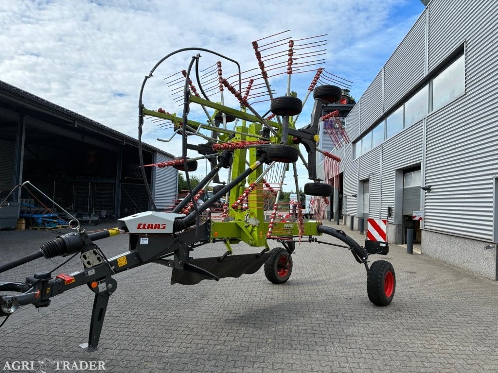 Claas Liner 2600 hooihark, Zakelijke goederen, Agrarisch | Werktuigen, Ophalen, -, Veehouderij, Weidebouw