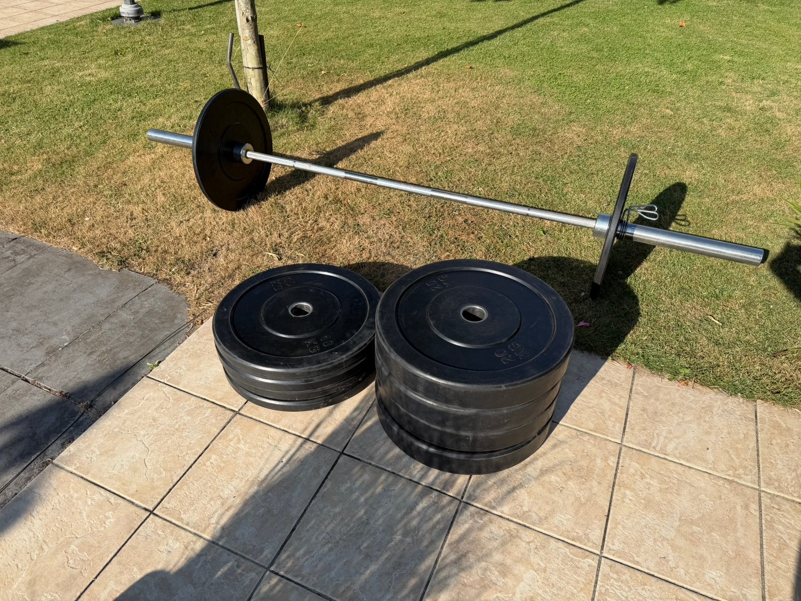 130 kg bumperplats + barbell 20 kg (halterset), Ophalen, Zo goed als nieuw, Halterset