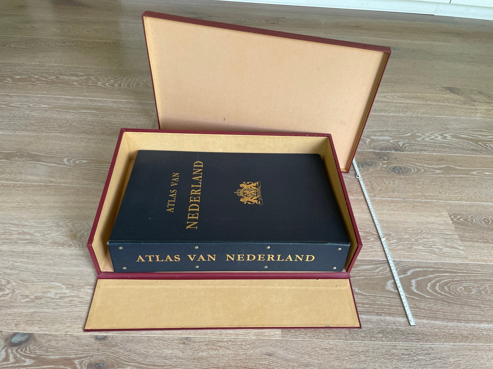 Atlas van Nederland 1963-1977 - Staatsdrukkerij, Boeken, Ophalen, Overige atlassen, Zo goed als nieuw, 1800 tot 2000