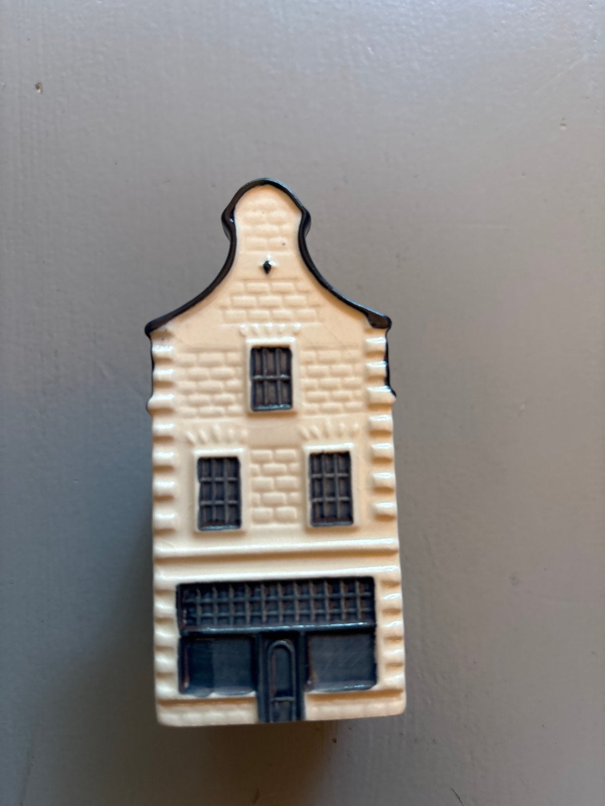 KLM huisje 36 Bols Delfts Blauw verdampt, Ophalen of Verzenden, Zo goed als nieuw, 21 t/m 40, Gevuld