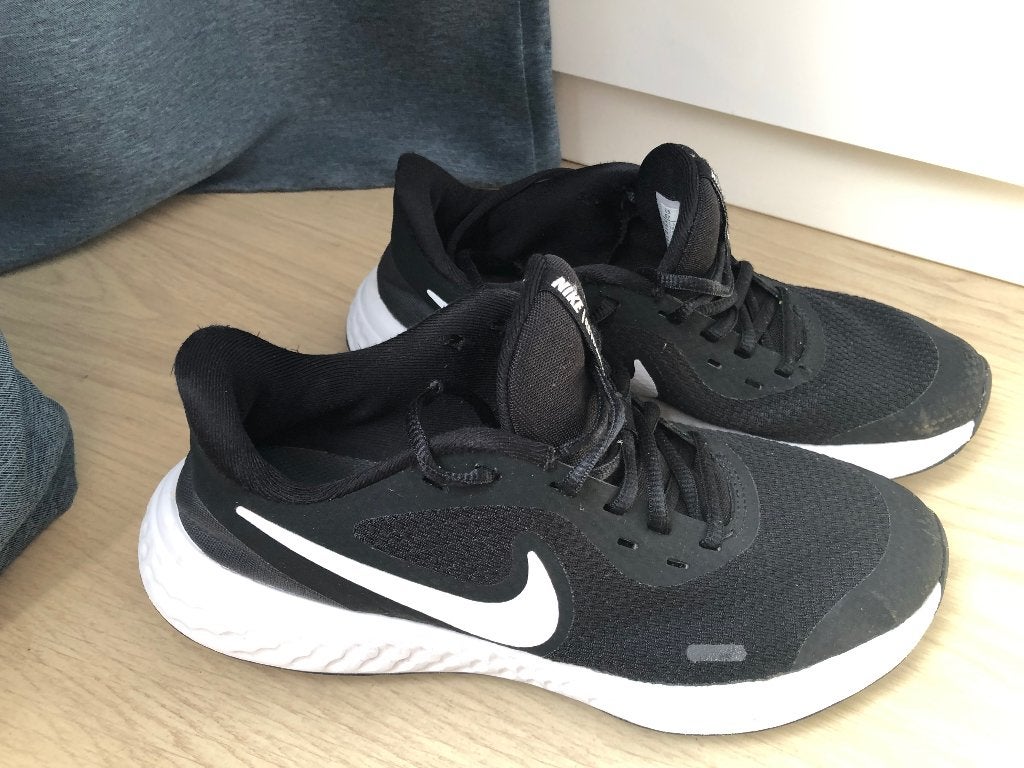 Nike Revolution schoenen, Gebruikt, Jongen of Meisje, Schoenen, Ophalen of Verzenden