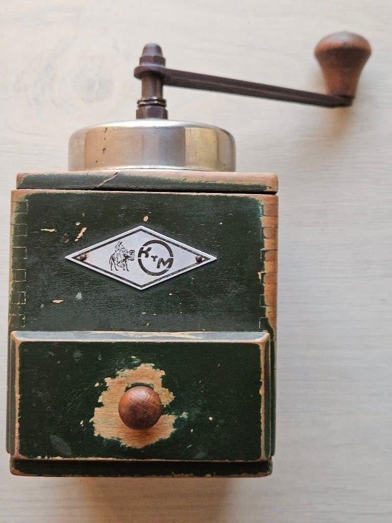 Oude werkende handkoffiemolen, Ophalen of Verzenden