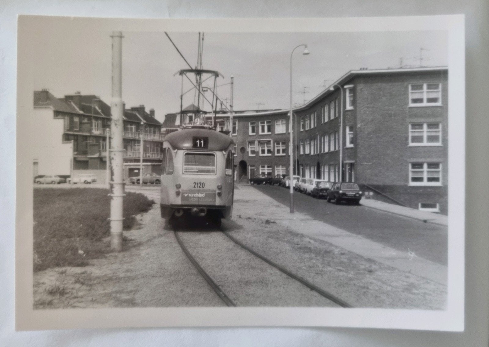 784.Scheveningen Zeekant met HTM PCC lijn 11 - Zwart-wit fot, Ophalen of Verzenden, 1980 tot heden, Zuid-Holland