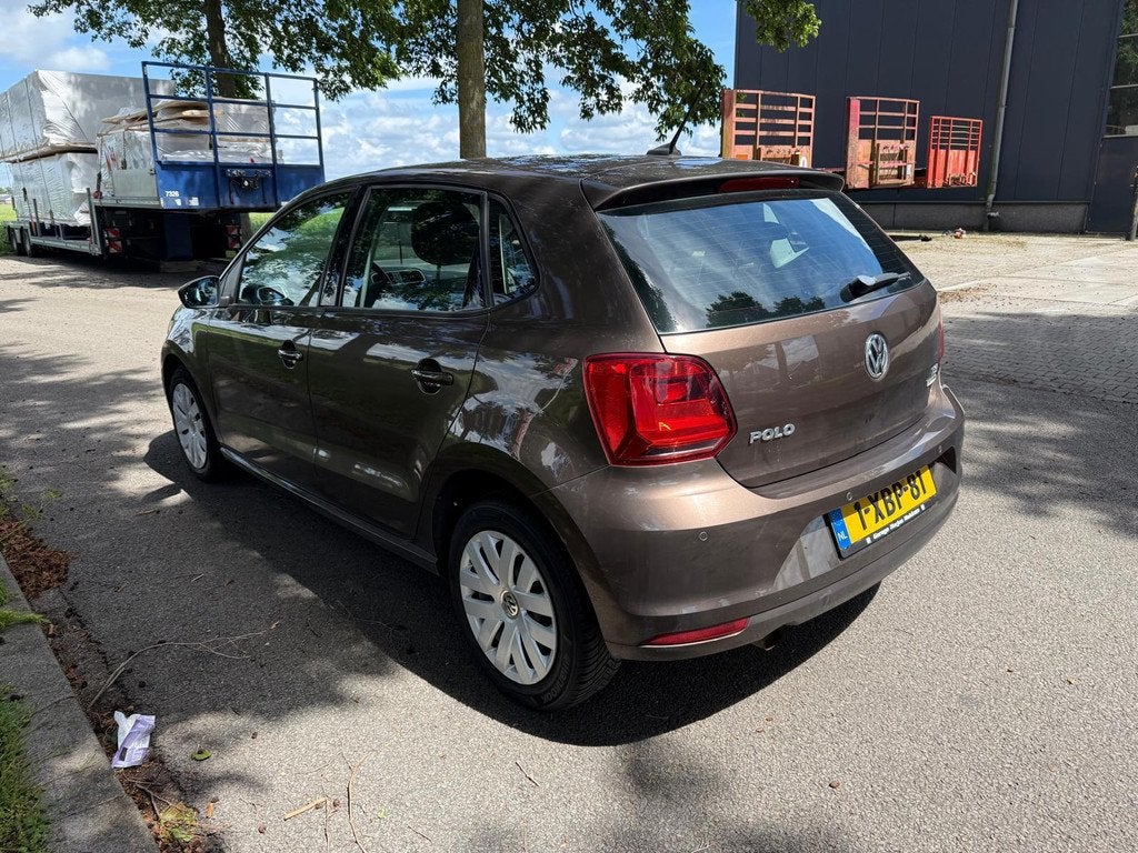 Volkswagen Polo 1.2 TSI Comfortline, Euro 6, 4 cilinders, Bruin, Start-stop-systeem