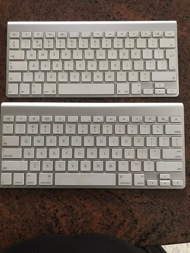 2x Apple wireless keyboard, Computers en Software, Toetsenborden, Ophalen of Verzenden, Zo goed als nieuw, Draadloos, Apple Magic Keyboard