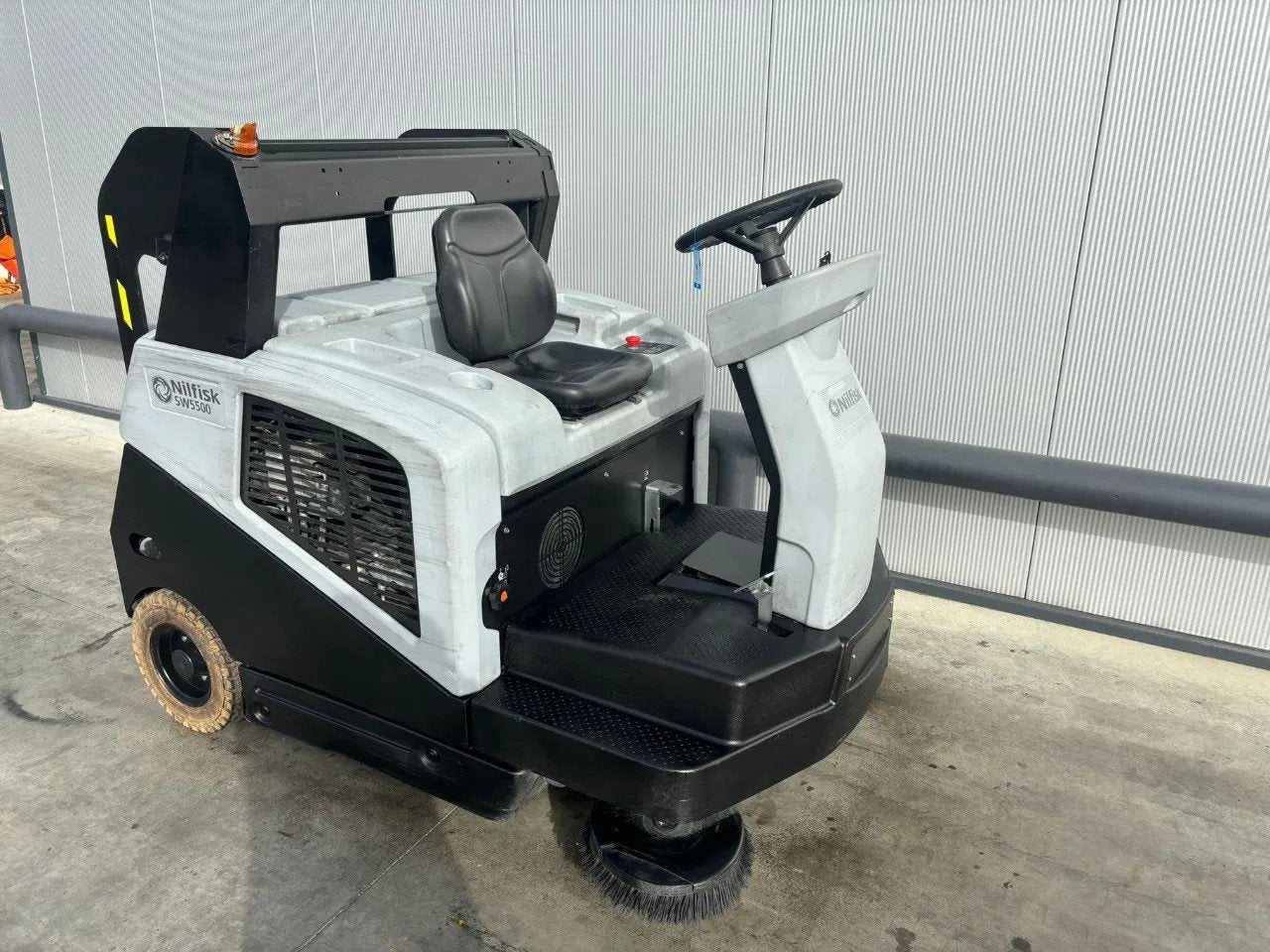 Nilfisk SWEEPER SW5500 B (bj 2020)