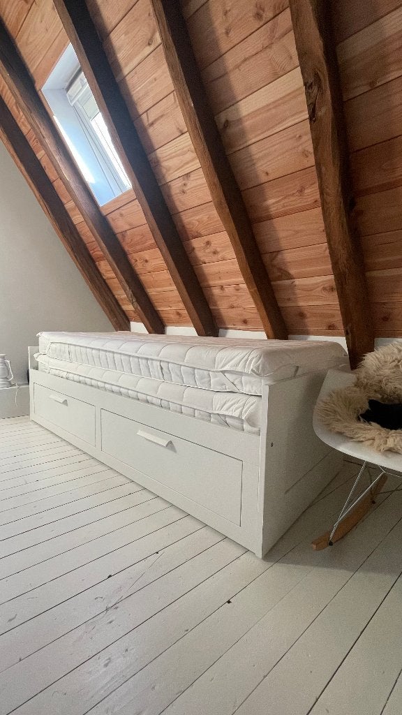 Bedbank Brimnes IKEA met 2 ZGAN matrassen, Ophalen, Overige materialen, Verstelbaar, Eenpersoons