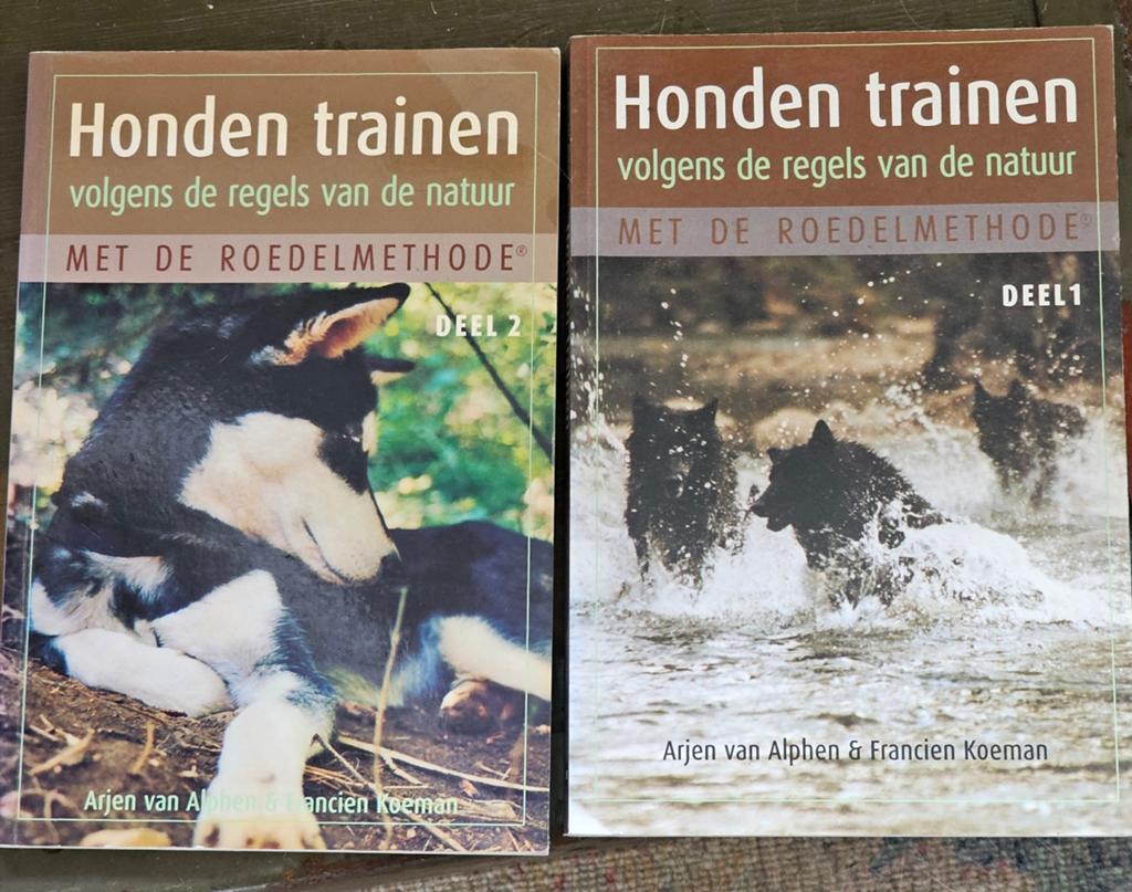 Honden trainen volgens de regels van de natuur - Deel 1 & 2, Ophalen of Verzenden, Zo goed als nieuw, Honden