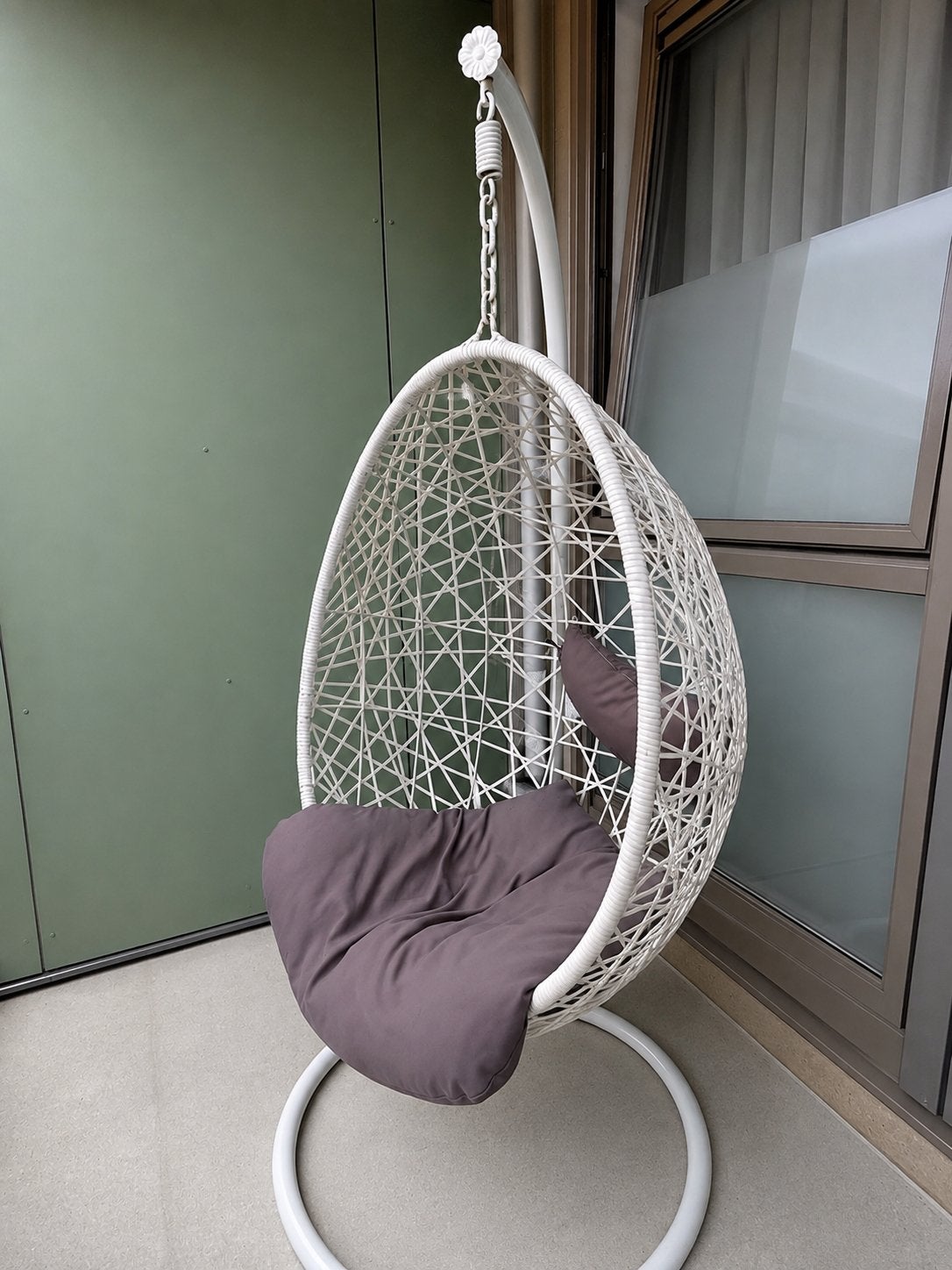 Witte hangstoel met kussen - perfect voor balkon/tuin, Ophalen, Zo goed als nieuw, Wicker
