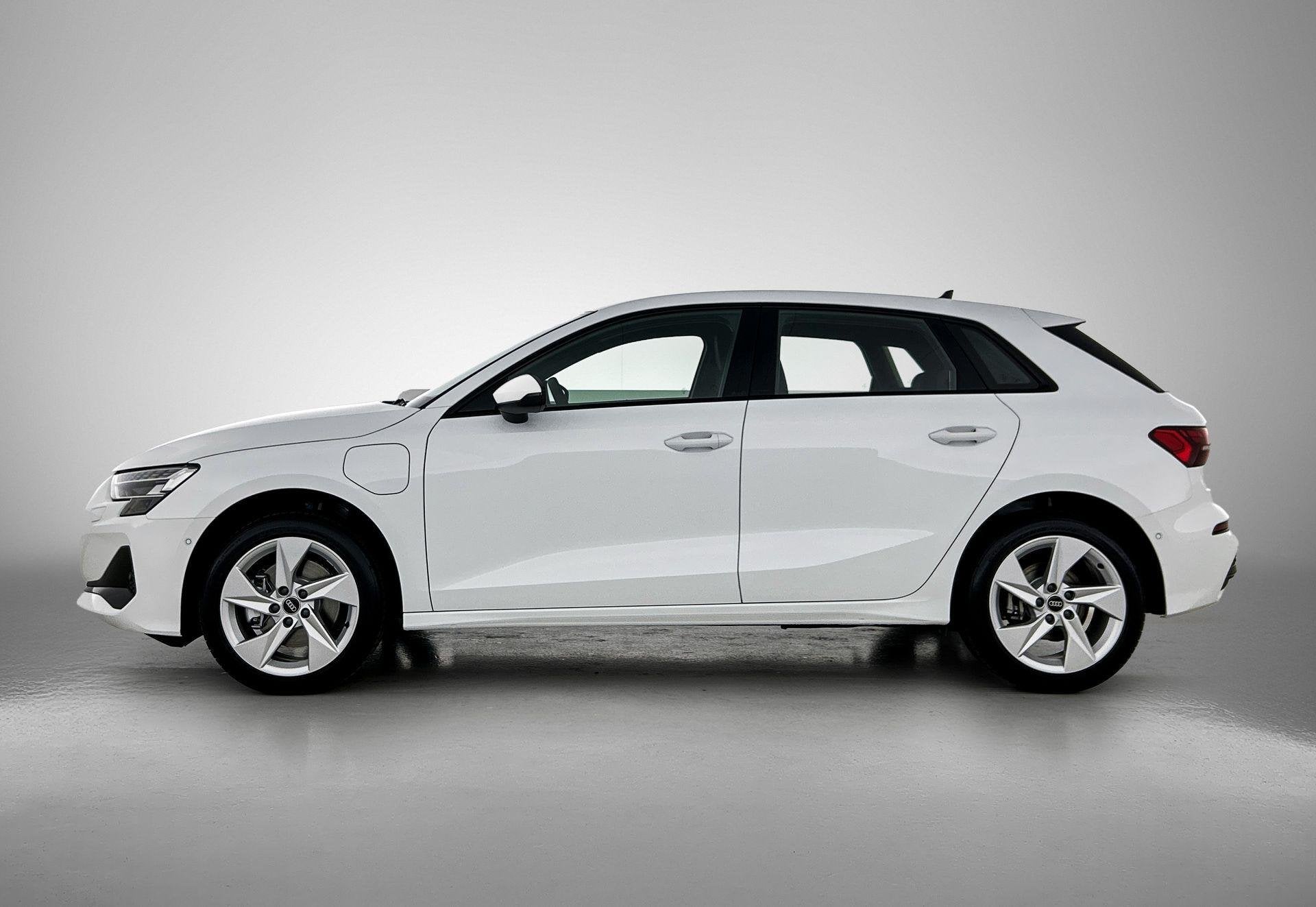 Audi A3 Sportback 40 TFSI e Hybrid Advanced Edition | Automa, Auto's, Stof, 1498 cc, Euro 6, 4 cilinders