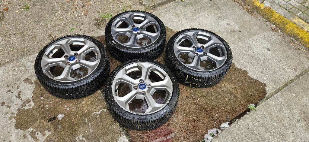 Originele Ford Fiesta MK7.5 ST velgen met winterbanden, Ophalen, 17 inch, 205 mm, Winterbanden