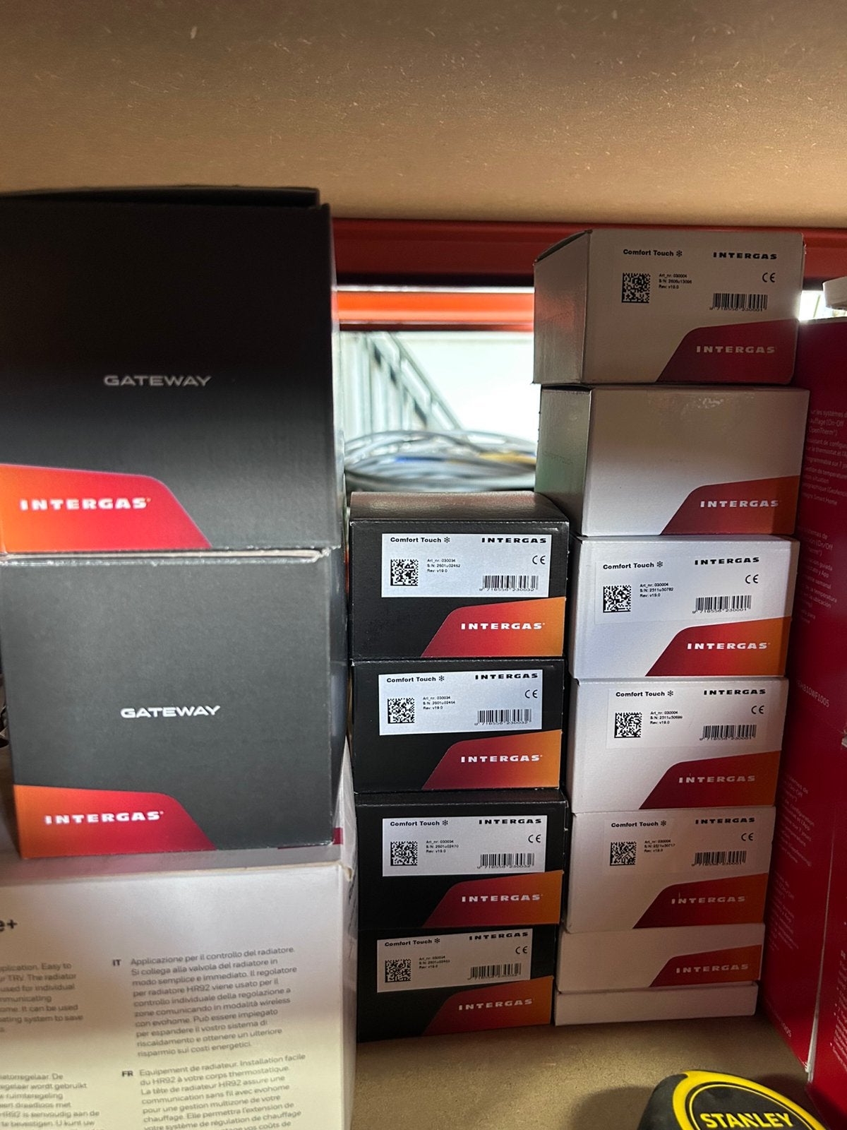 Intergas comfort touch ( zwart of wit ) meerdere op voorraad, Doe-het-zelf en Verbouw, ., Nieuw, Ophalen of Verzenden, Slimme thermostaat