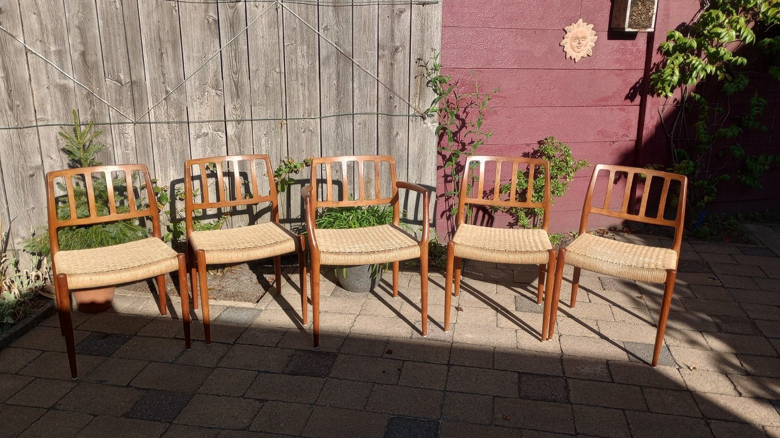 Set van 5 Niels Otto Møller eetkamerstoelen (Type 86 & 83), Ophalen, Gebruikt, Bruin, Scandinavisch