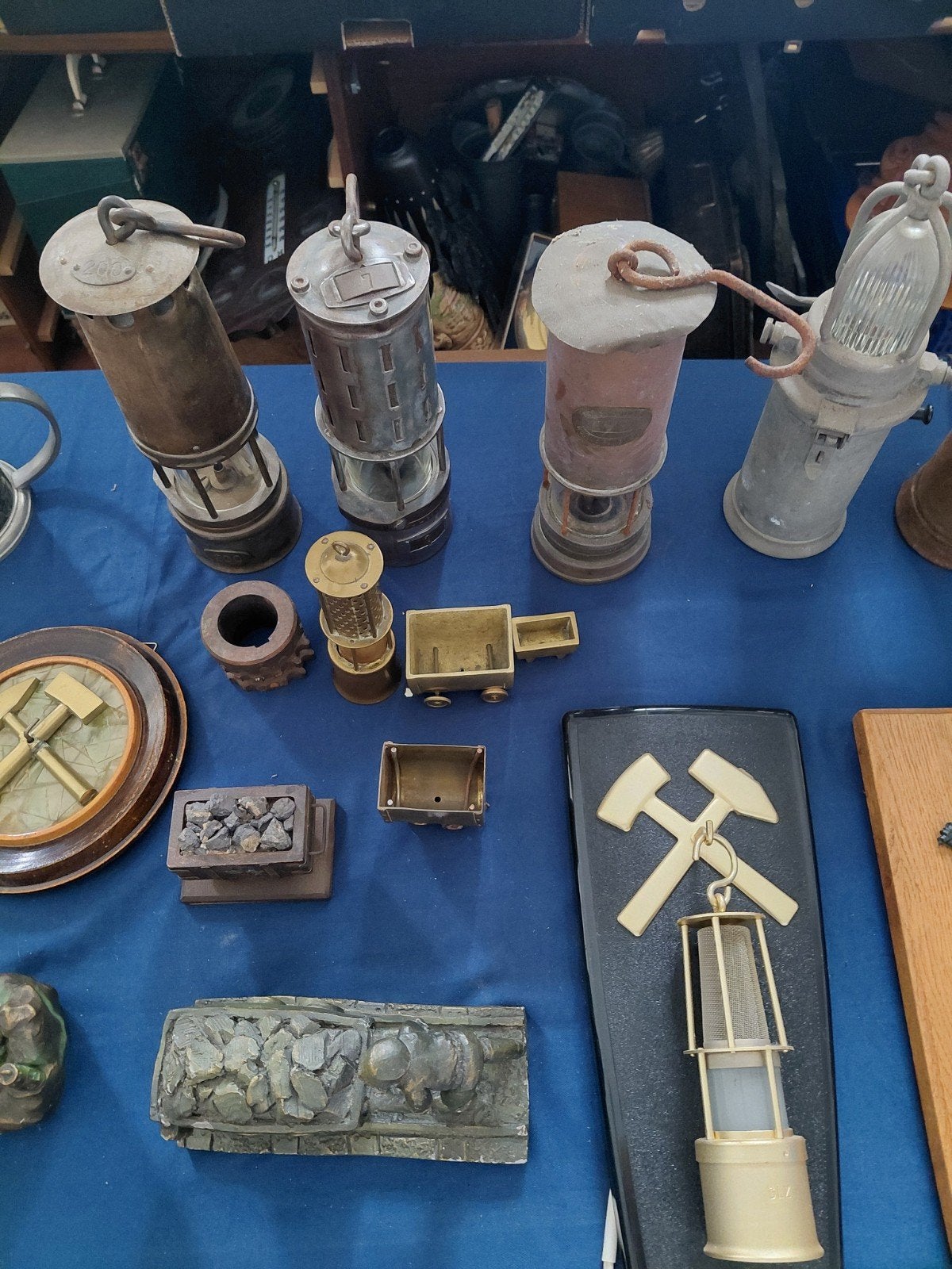 Diverse mijnwerkersartikelen en carbidlampen, Ophalen of Verzenden