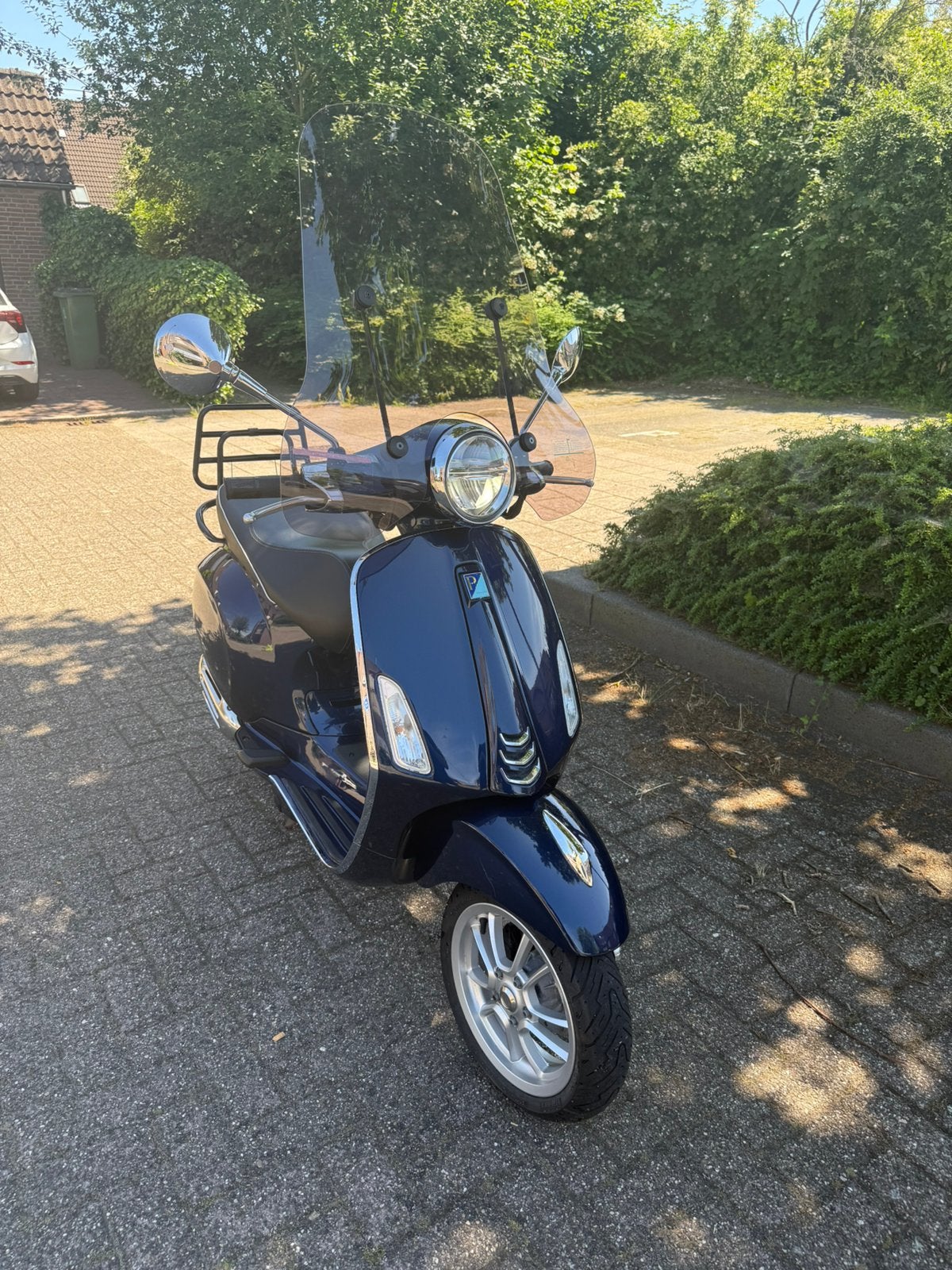Vespa Primavera 2022 5510 KM donkerblauw metallic, Ophalen, Zo goed als nieuw, Benzine, Overige modellen