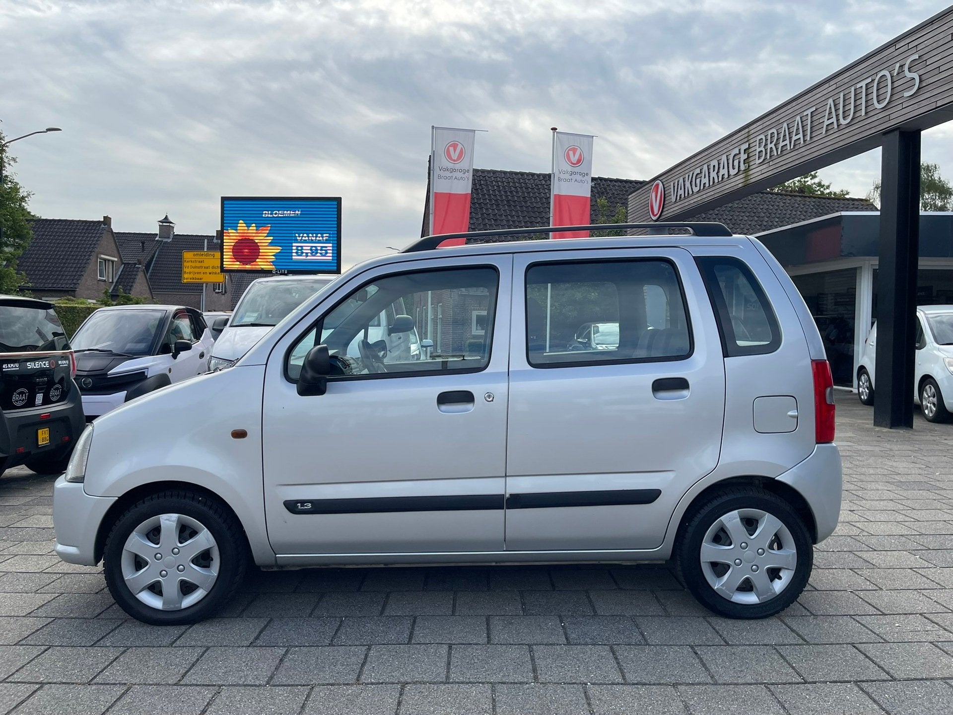 Suzuki Wagon R+ 1.3 l IJSKOUDE AIRCO l ELEK. RAMEN l STUURBE, Voorwielaandrijving, 94 pk, Stof, Huisgarantie