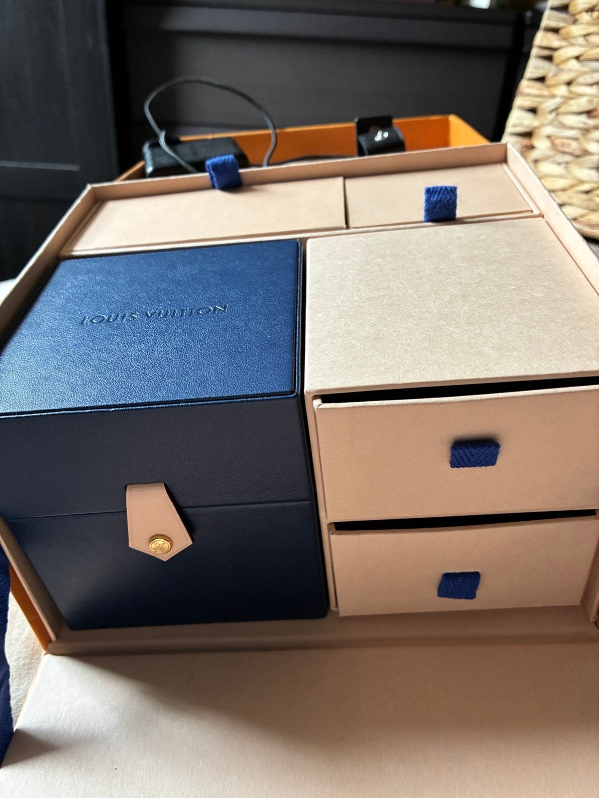 Foto 7 van Louis Vuitton Tambour Horloge - Luxe Smartwatch