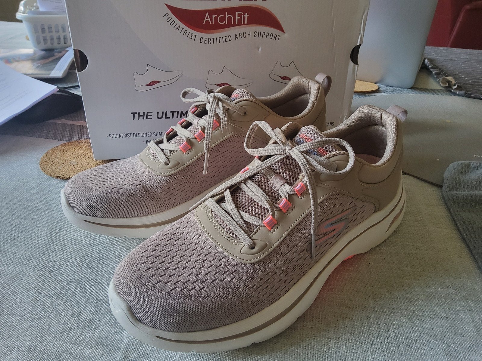 Skechers Go Walk Arch Fit sneakers - Nieuw in doos maat 41, Skechers, Ophalen of Verzenden, Nieuw, Sneakers of Gympen