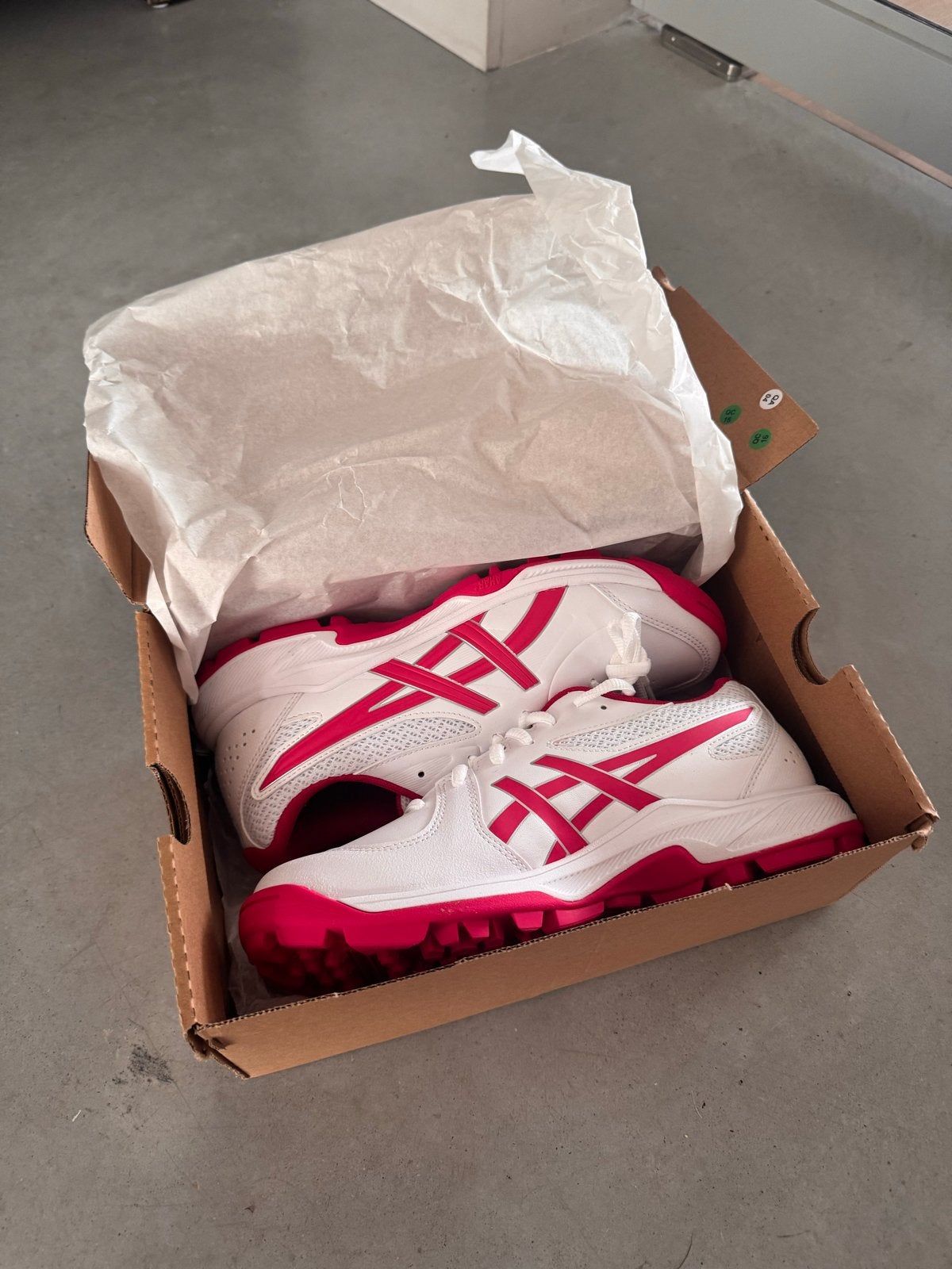 ASICS GEL-PEAKE 3 GS hockeyschoenen wit/roze - Maat 39, Meisje, Sportschoenen, Nieuw, Ophalen of Verzenden