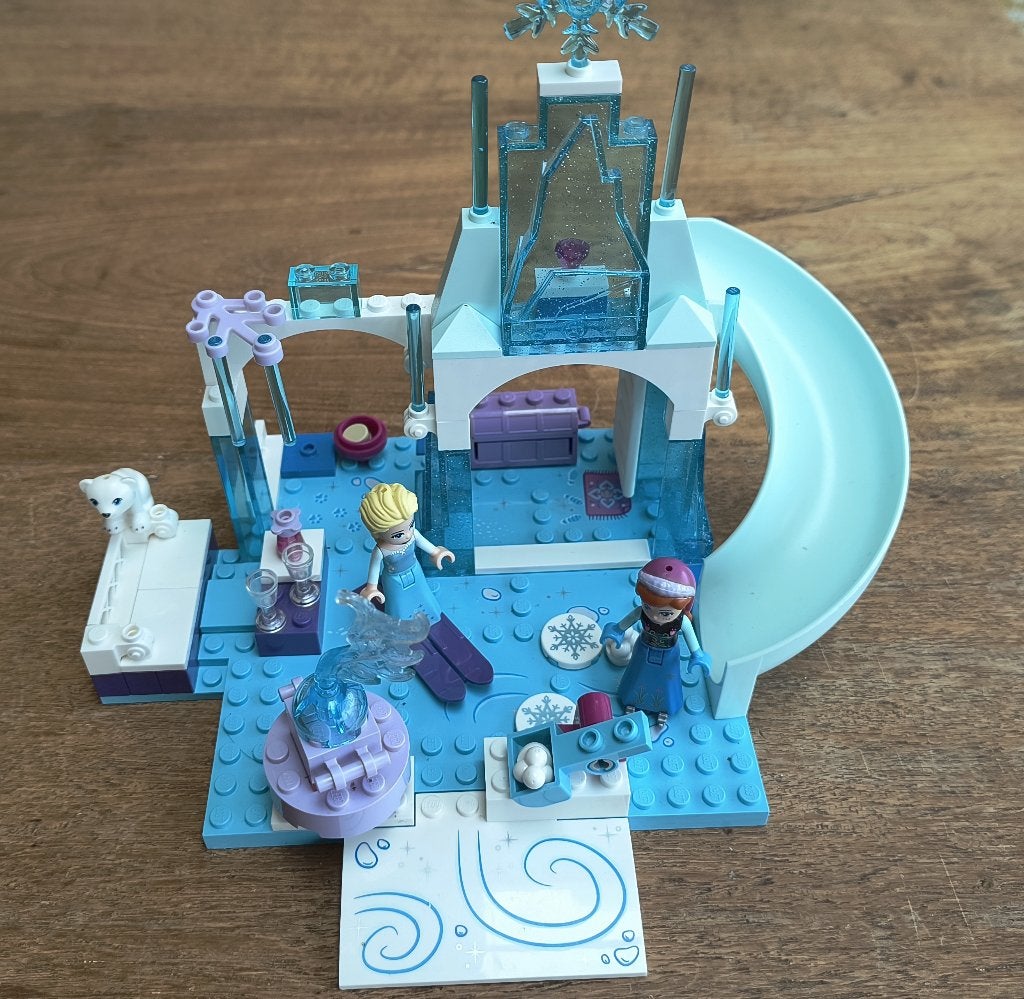 Lego Juniors - Anna & Elsa's Frozen Playground (1076), Ophalen of Verzenden, Gebruikt, Complete set, Lego