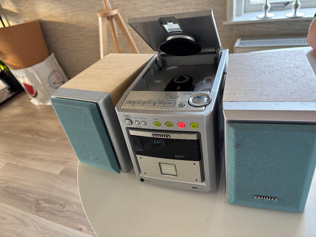 Aiwa mini stereo/cd met speakers, Audio, Tv en Foto, Stereo-sets, Overige merken, Gebruikt, Tuner of Radio, Ophalen of Verzenden