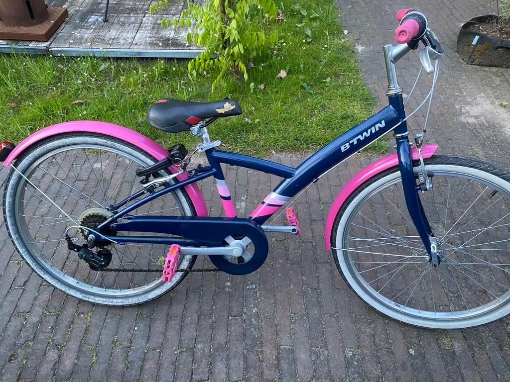 Meisjesfiets B-Twin 24 inch roze, Fietsen en Brommers, Fietsen | Meisjes, Ophalen, Velgrem, Versnellingen, Gebruikt